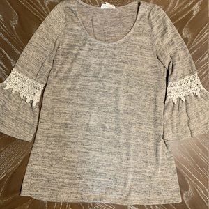 Bell sleeve top